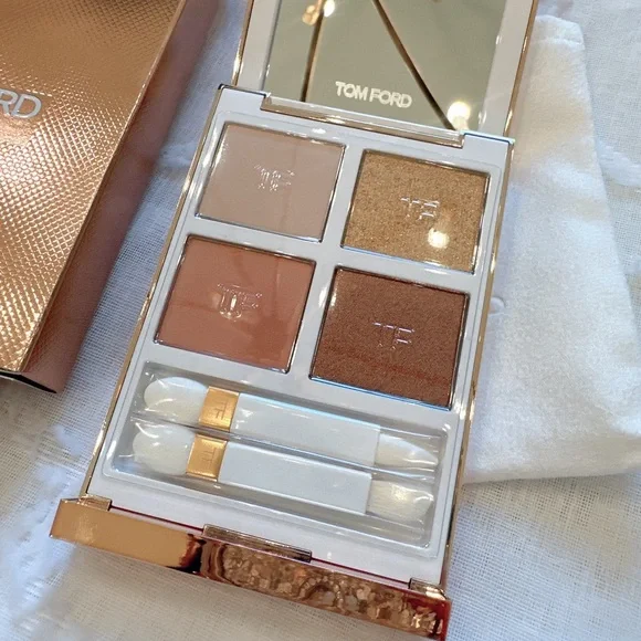 LIMITED EDITION Tom Ford Soleil de Feu Eye Color Quad 01 ISLAND HAZE - Picture 2 of 6